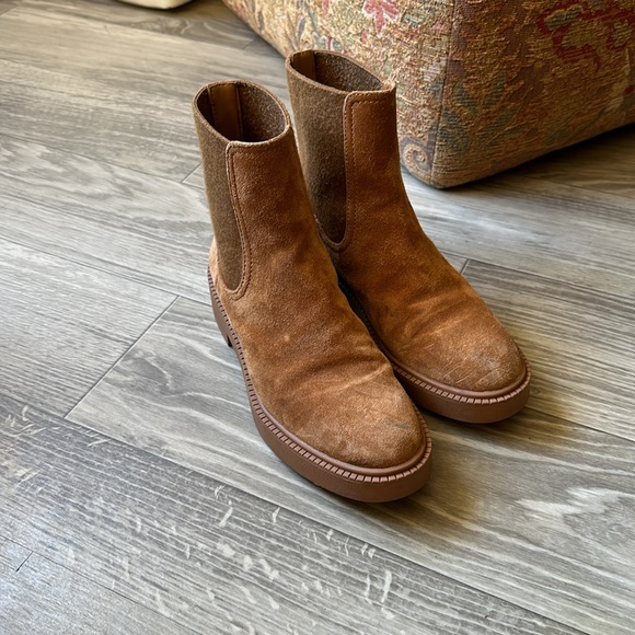 Vince woman’s suede boots water repellent - Picture 6 of 6